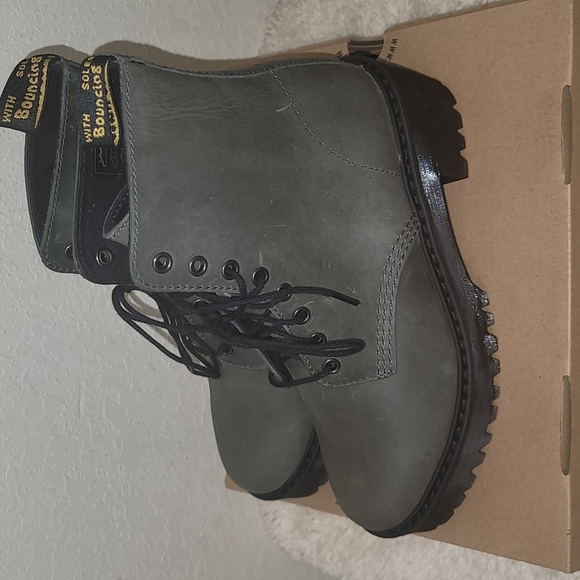 DR. MARTENS SHRIVER HI MOLDOVA BOOTS - Picture 3 of 16